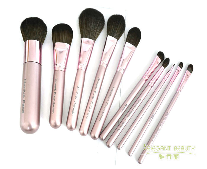 内衣视频大香蕉91定製的藝術：將個性融入美妝日常